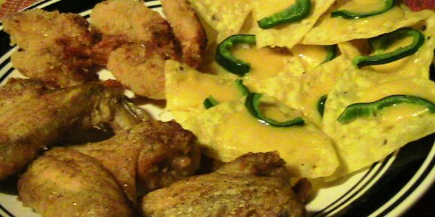 Green Chile Chicken Wings with Poblano-Cheddar Nachos